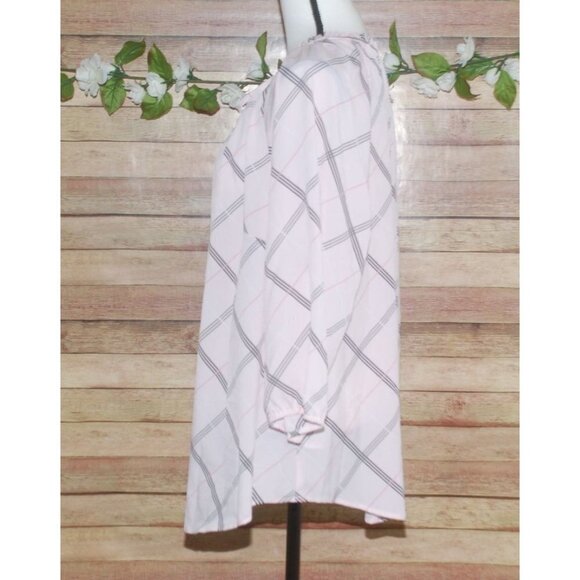 Croft & Barrow Women's Pink Blouse Size 1X Keyhole Ruffled Neckline 3/4 Sleeve - Picture 5 of 10